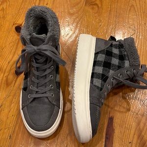 Marc Fisher Fellow Gray/black Sneakers Ankle Boots Women 7 1/2 Faux Fur Checker